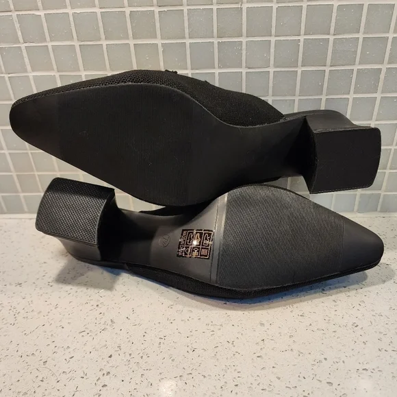 Newbella | Trendy Black Mules with Gold Chain | Size 7.5 Wide - Picture 12 of 14